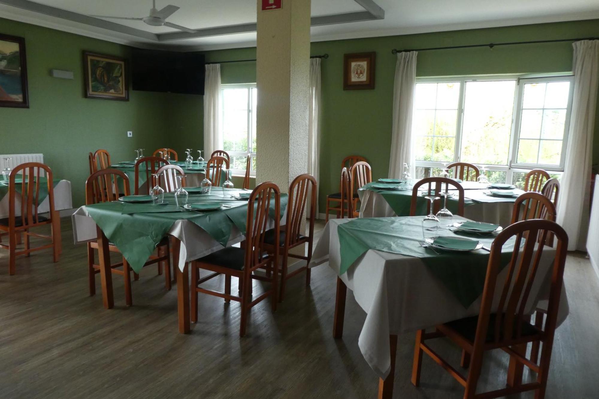 Hotel Restaurante El Fornon Novellana Bagian luar foto