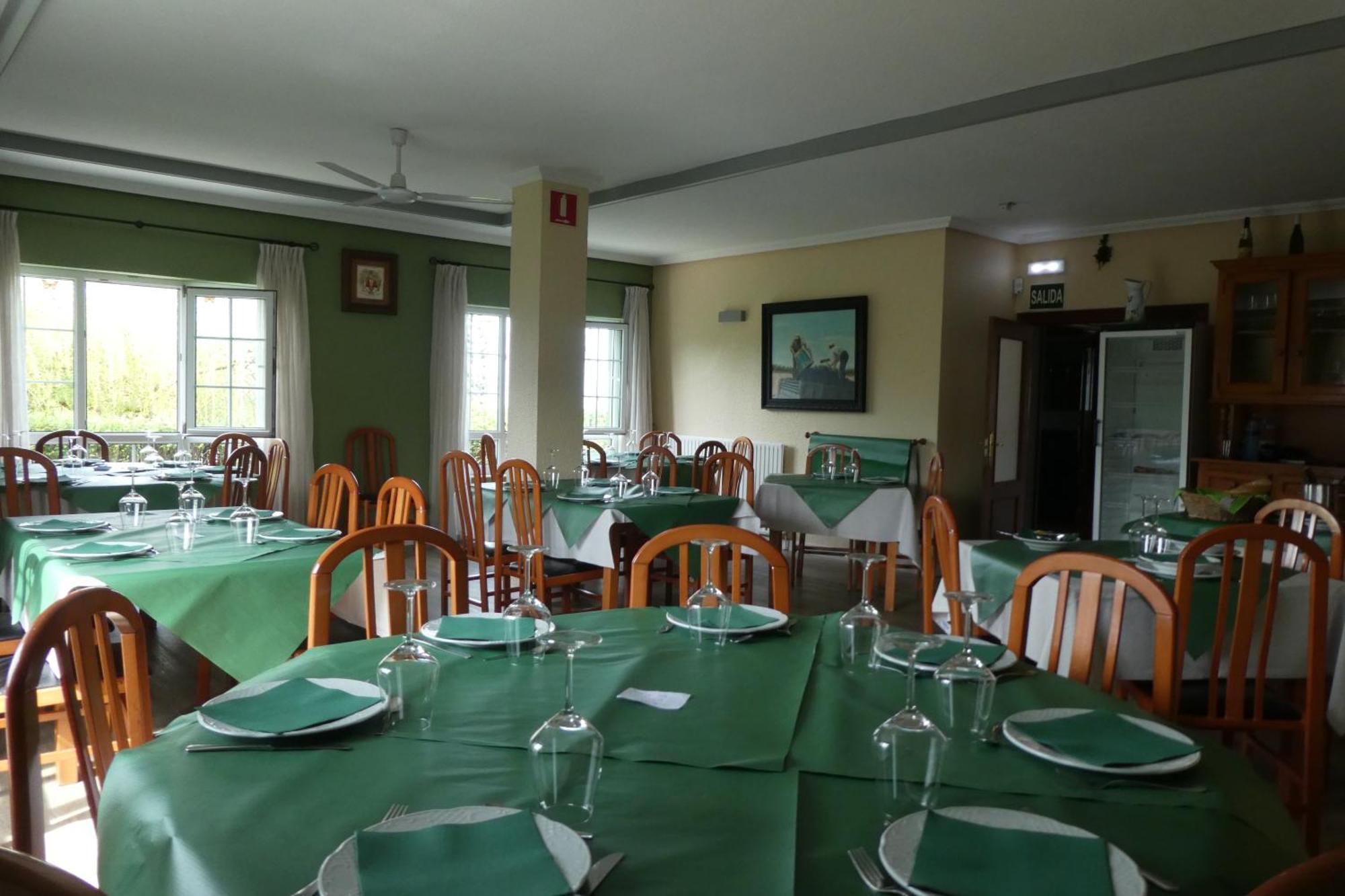 Hotel Restaurante El Fornon Novellana Bagian luar foto